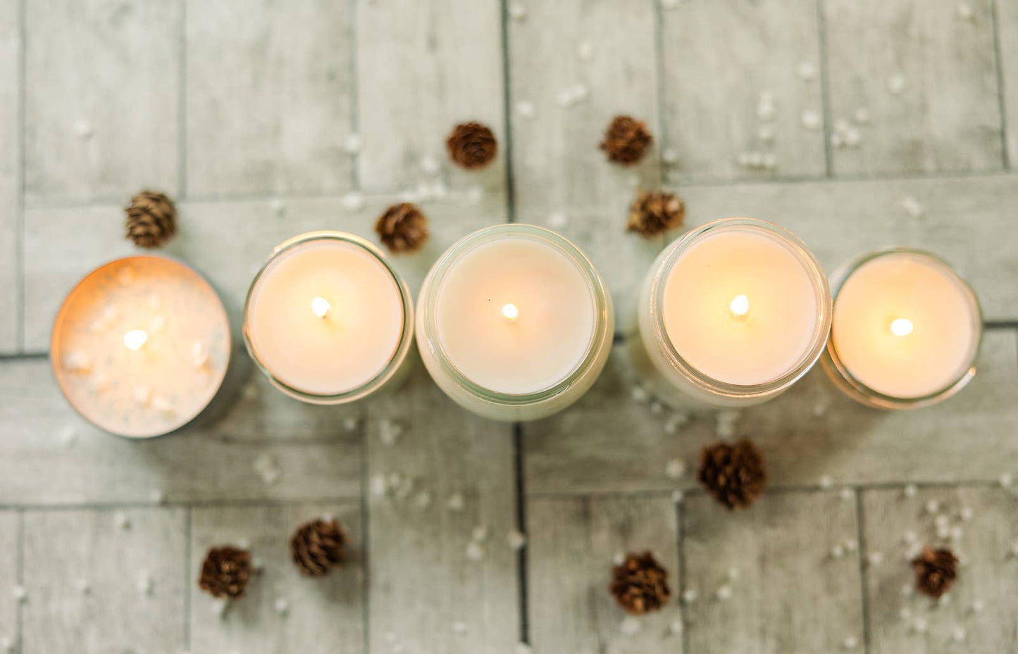 Winter Snowflakes 8 oz Soy Gift Tin